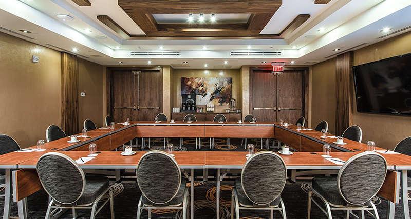 Delta Hotels By Marriott Waterloo Extérieur photo