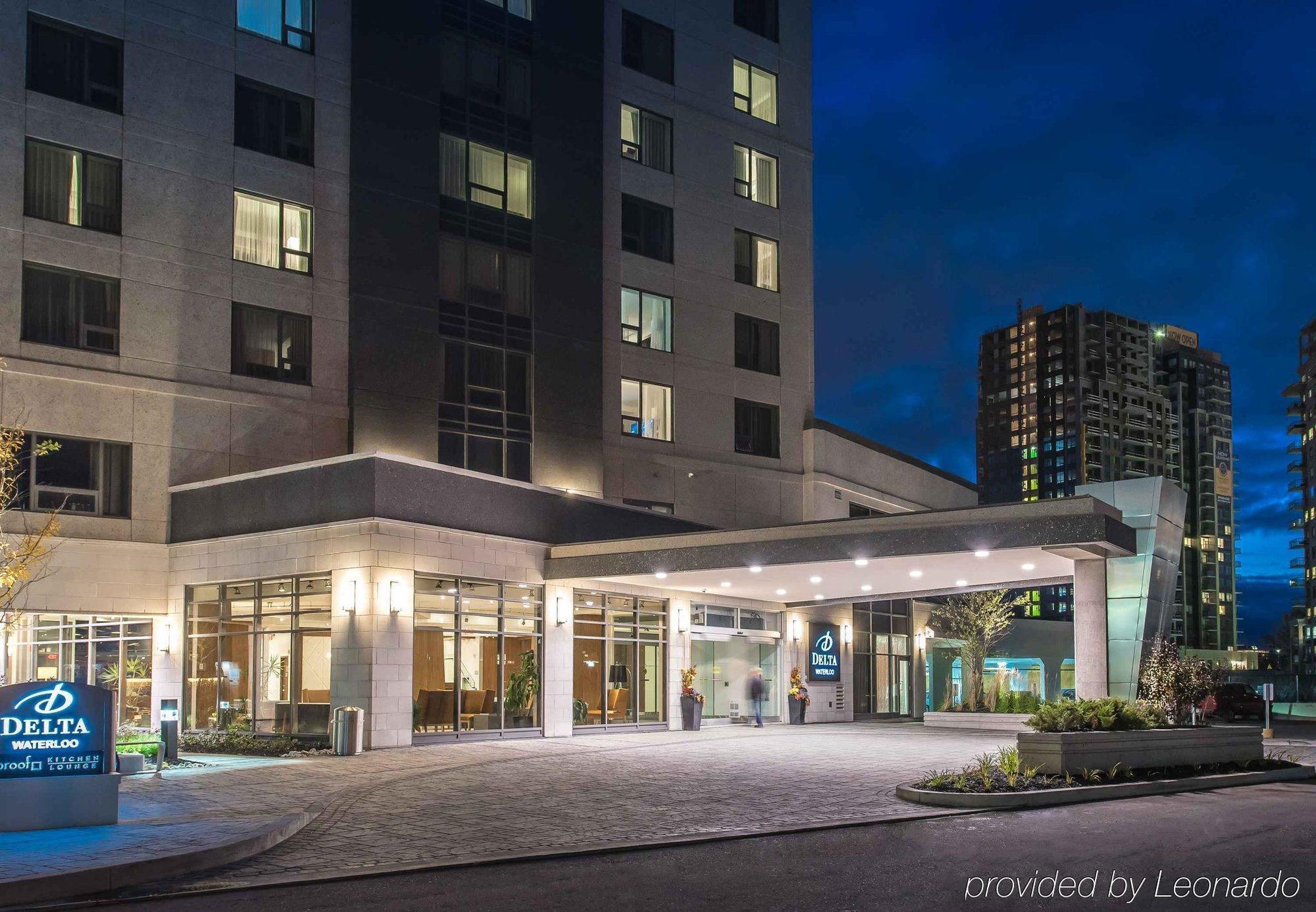 Delta Hotels By Marriott Waterloo Extérieur photo