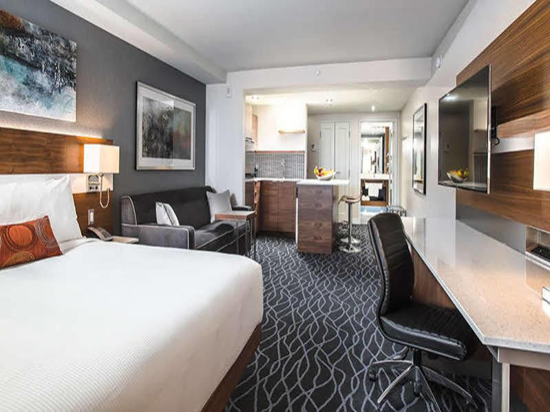 Delta Hotels By Marriott Waterloo Extérieur photo
