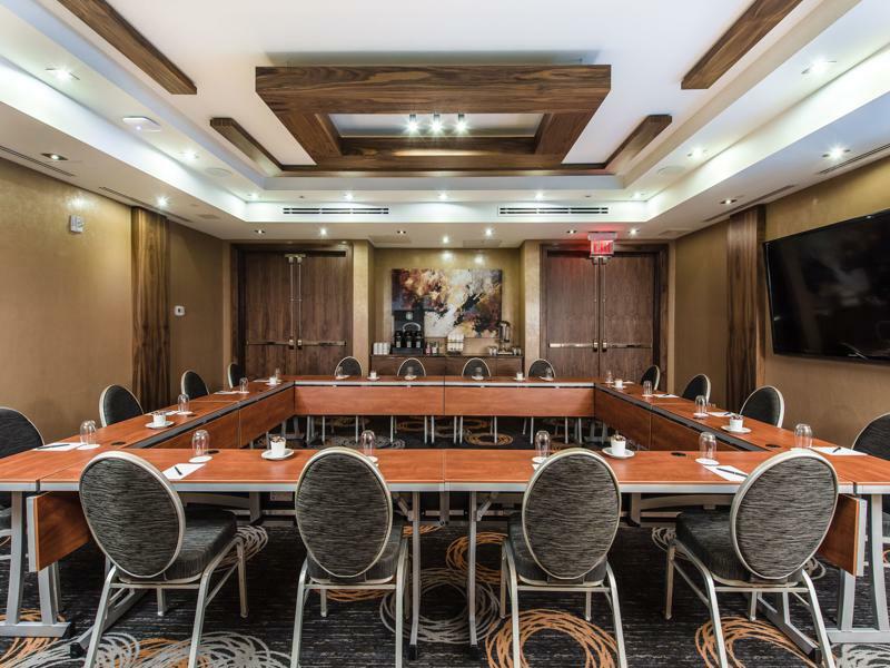 Delta Hotels By Marriott Waterloo Extérieur photo